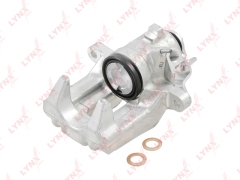 Суппорт тормозной зад лев AUDI A4 LYNXauto BA-3465 OEM 8E0615423G BA3465
